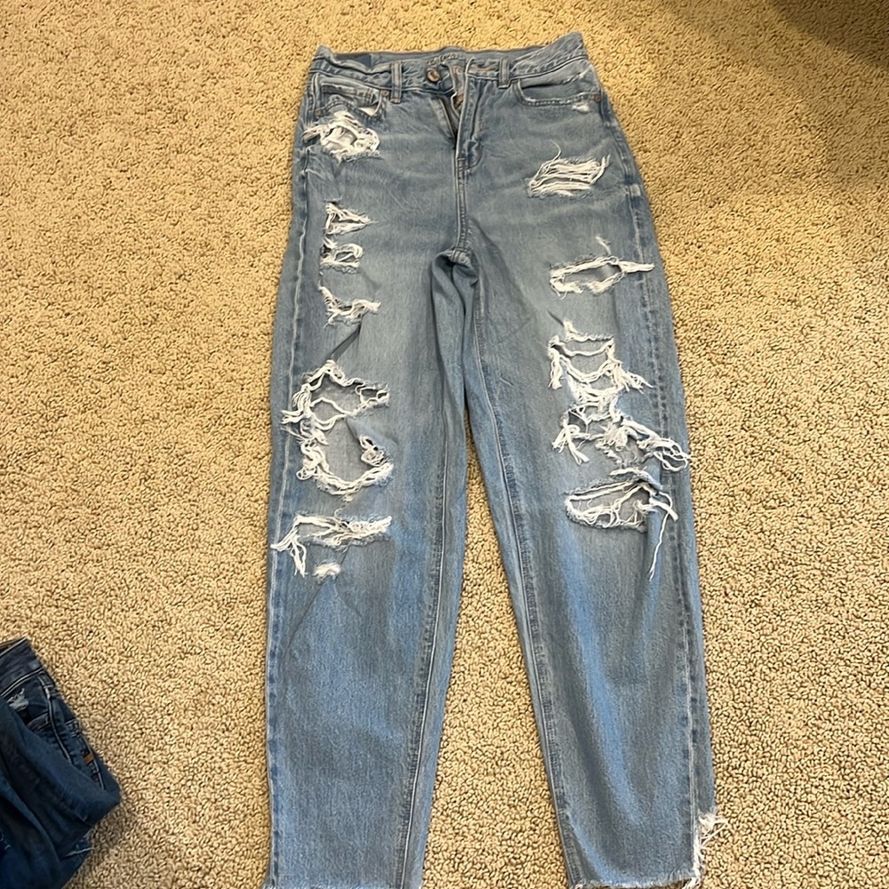 Women’s size 2 American Eagle distressed jeans